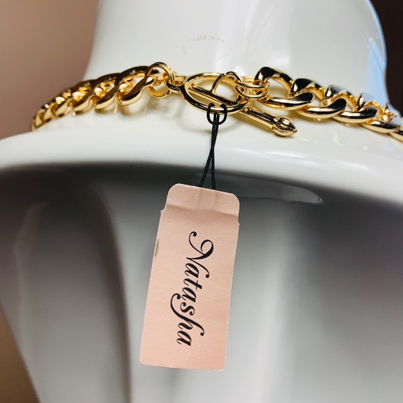 New 💋Natasha pink Crystal Lips Necklace - Picture 12 of 17